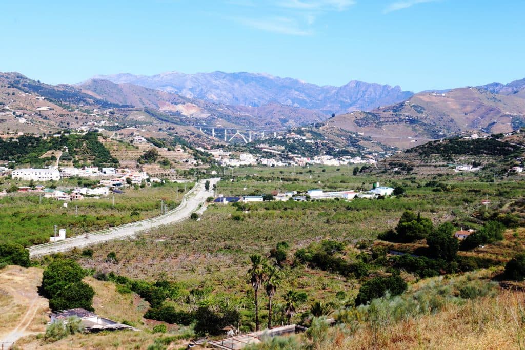 19 municipios de la Costa y Alpujarra quedarán perimetrados este sábado, 11 de ellos sin actividad no esencial