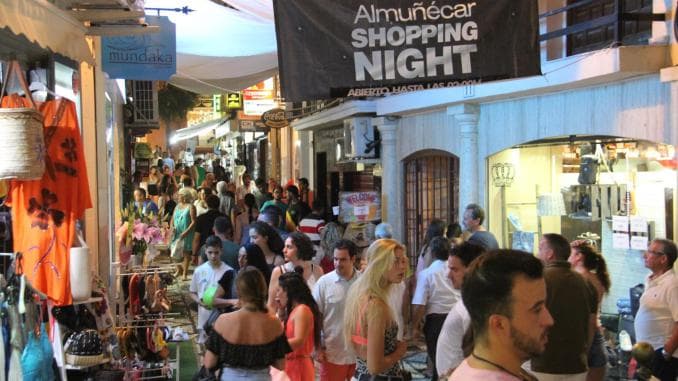 El Ayuntamiento de Almuñécar aprueba ayudas al comercio local por valor de 60.000 euros