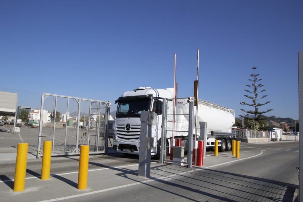 El Puerto de Motril avanza en la automatización de los accesos a sus muelles y viales