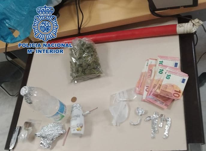 Detenido en un control policial en Motril un individuo como presunto autor de un delito de tráfico de estupefacientes