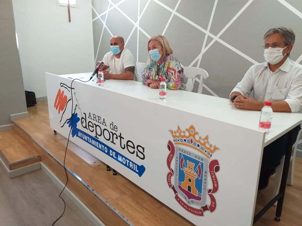 Área de Deportes y Alcampo renuevan su convenio para equipamientos y fomento de actividades