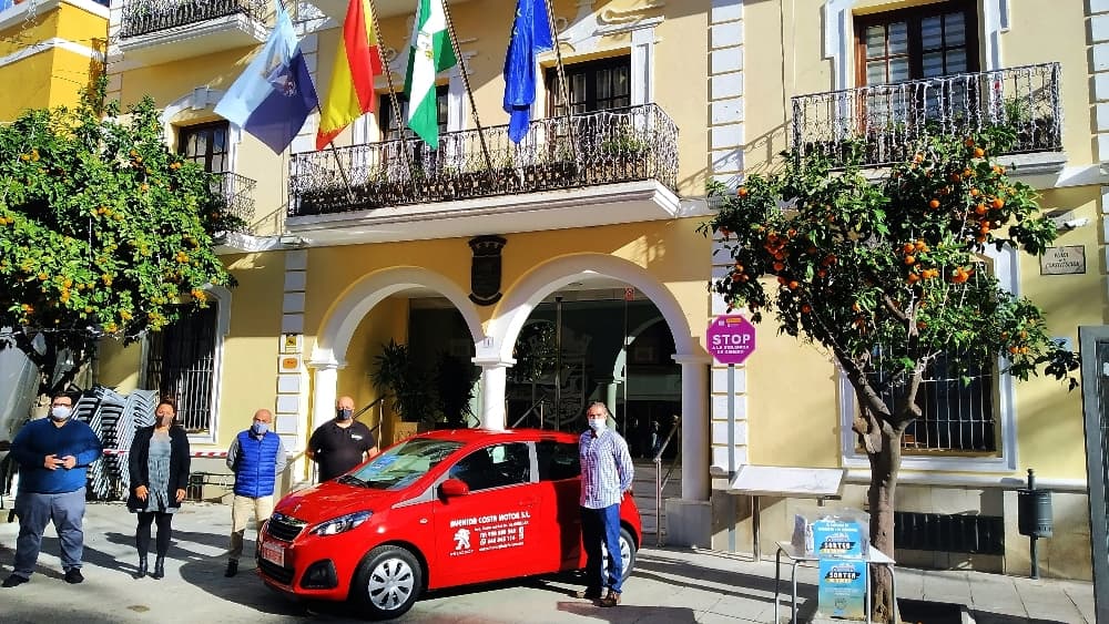 Las asociaciones de comerciantes de Almuñécar y La Herradura incentivan las compras con el sorteo de un coche