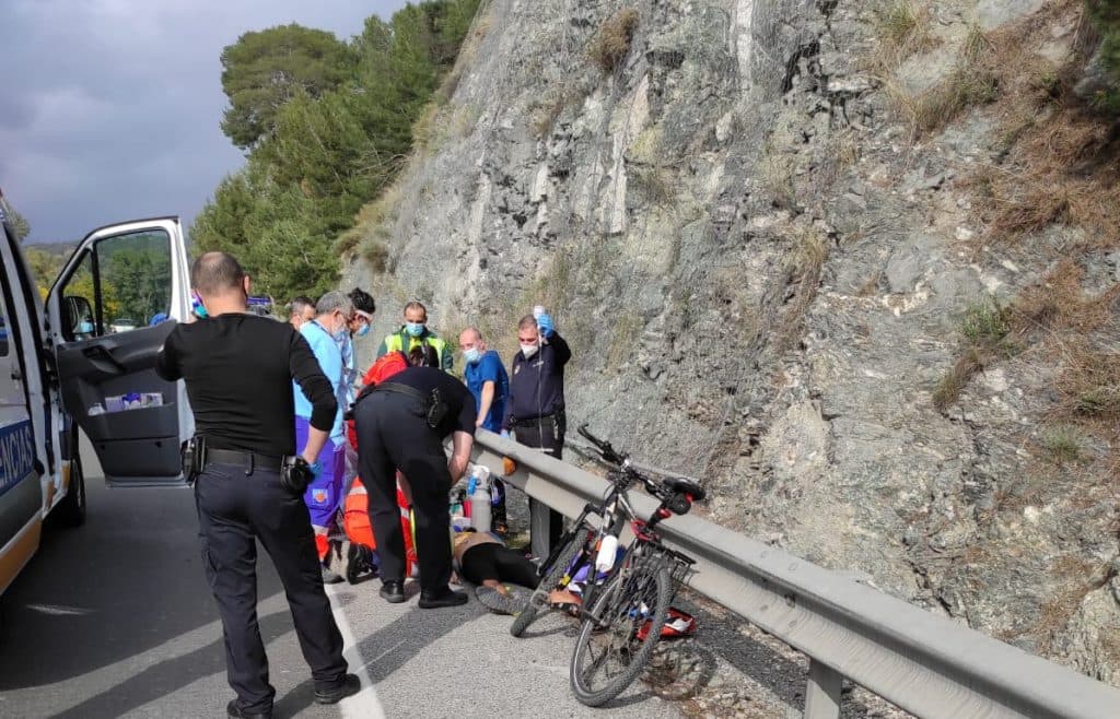 Fallece un ciclista de 70 años de paro cardiaco en la CN 340 cerca de Almuñécar