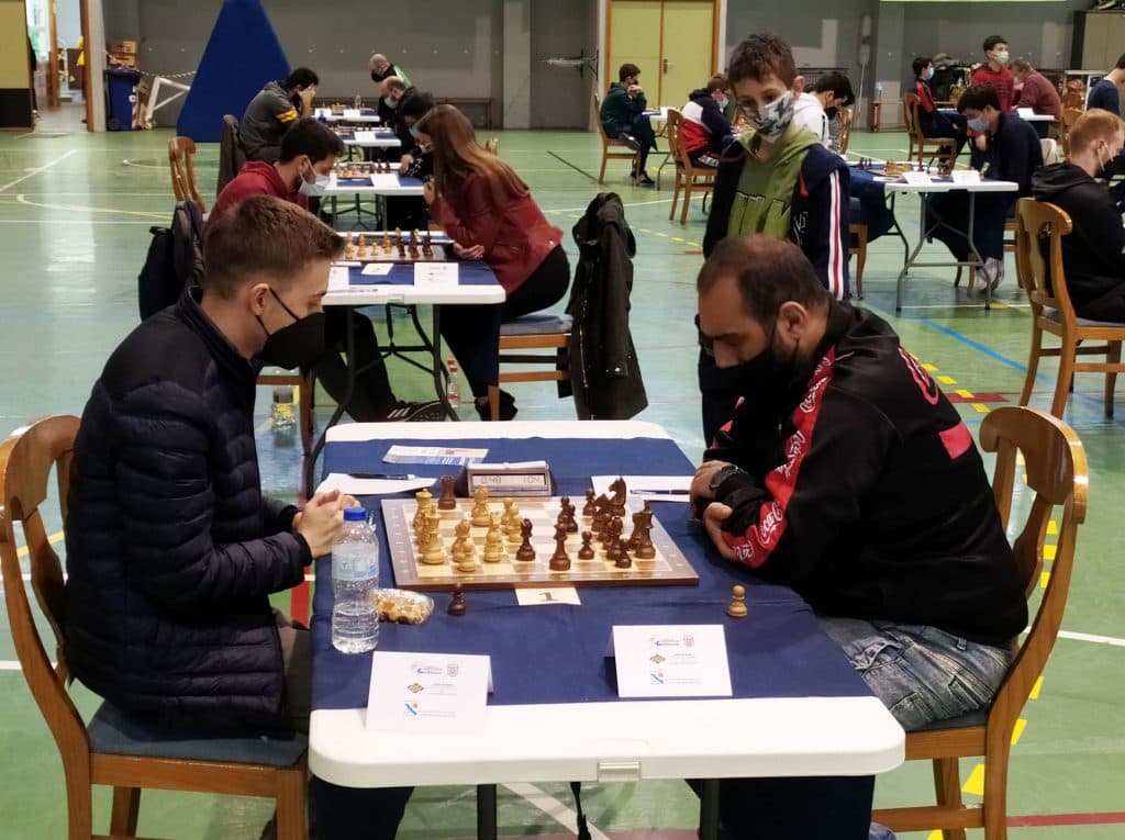 El gran maestro armenio Karen H. Grigoryan hizo valer su condición de favorito en el ‘I Open Internacional de Ajedrez Puerto de Motril’