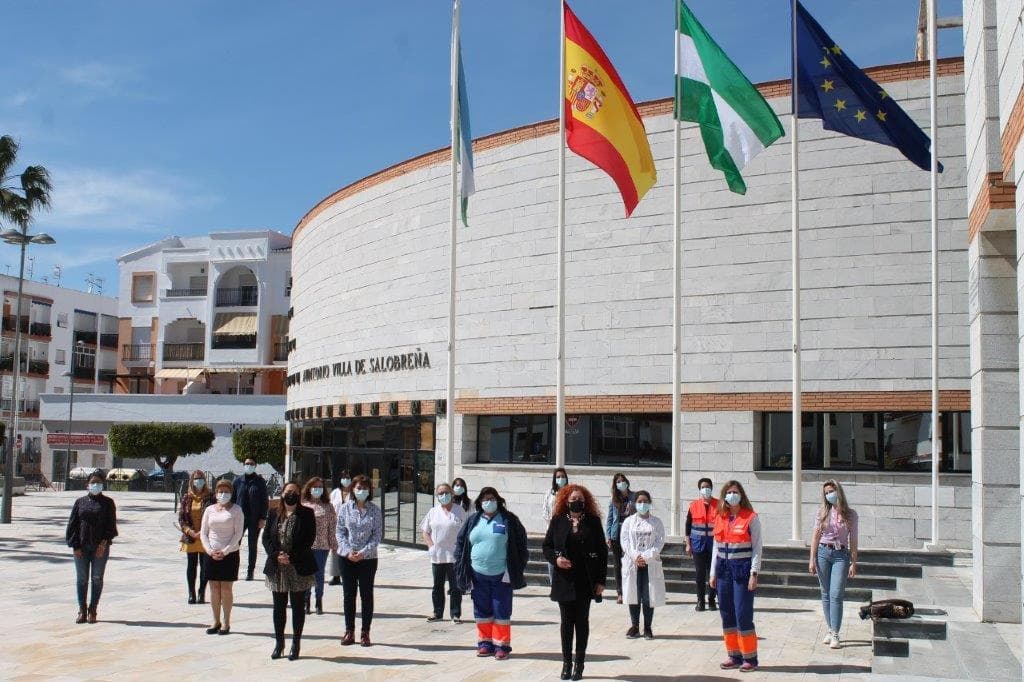 Salobreña rinde homenaje a las sanitarias del centro de salud