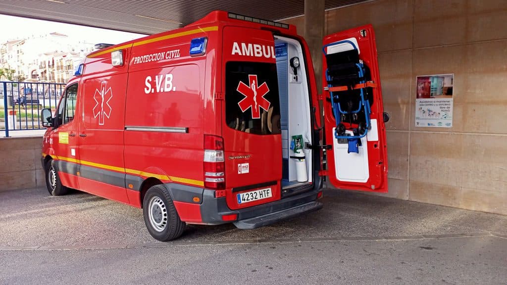 Costa y Alpujarra notifican una decena de ingresos hospitalarios covid en 24 horas