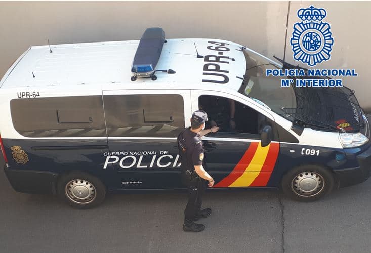 Detenido un varón por causar daños presuntamente en la Iglesia de San Isidro Labrador de Granada