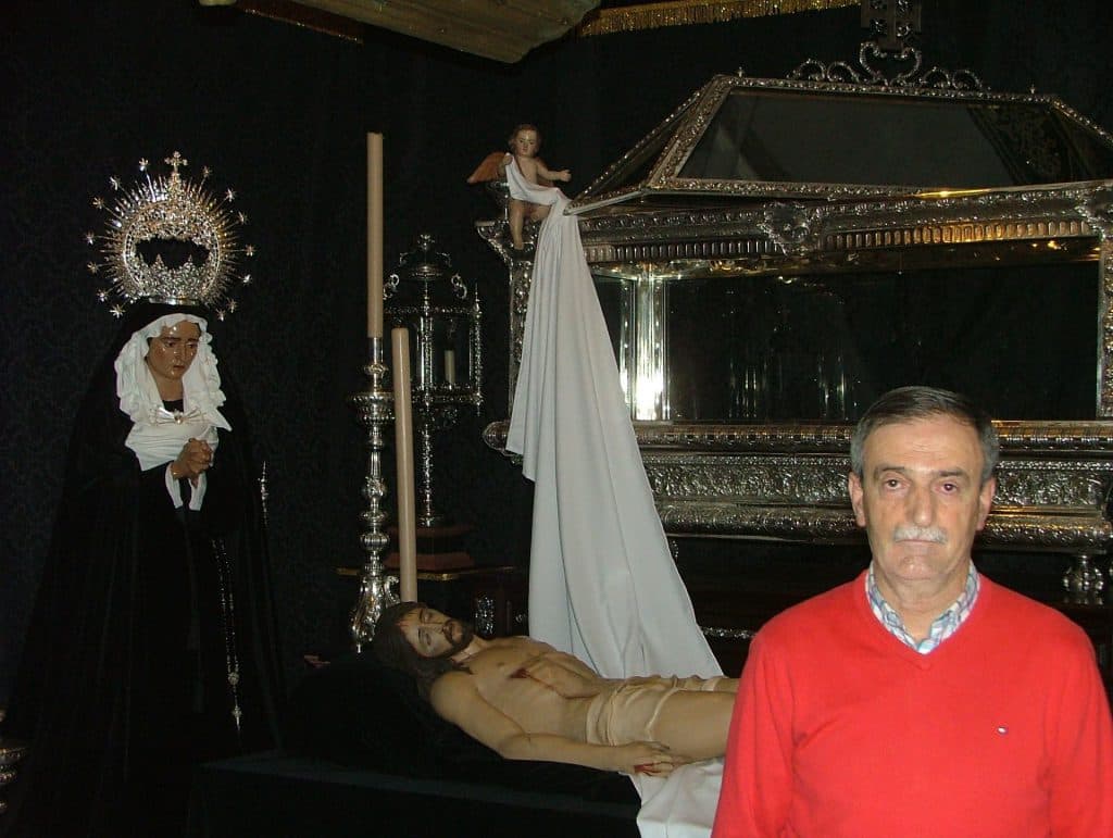 EL FARO, CON MOTRIL Y POR SU SEMANA SANTA: SANTO SEPULCRO Y NUESTRA SEÑORA DE LOS DOLORES