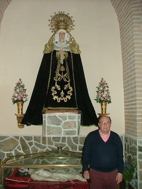 EL FARO, CON MOTRIL Y POR SU SEMANA SANTA: CRISTO YACENTE Y LA VIRGEN DE LA SOLEDAD