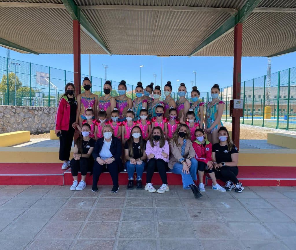 El Club Gimnasia Rítmica Costa Tropical de Motril retoma con «maestría» la competición