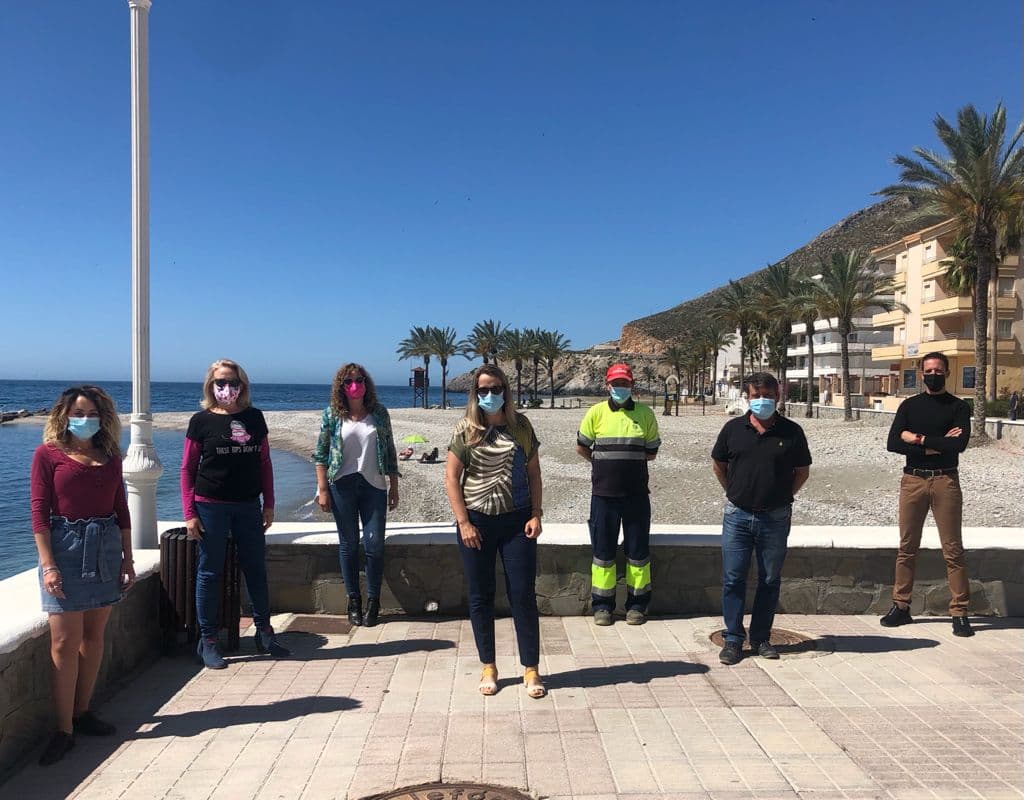 El órgano gestor de playas se reúne tras la distinción de la Playa del Sotillo de Castell de Ferro con la Bandera Azul