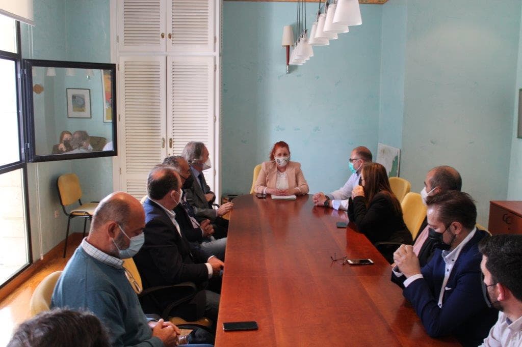 “La construcción del nuevo centro de salud de Salobreña es prioritaria y está dentro de nuestras previsiones”