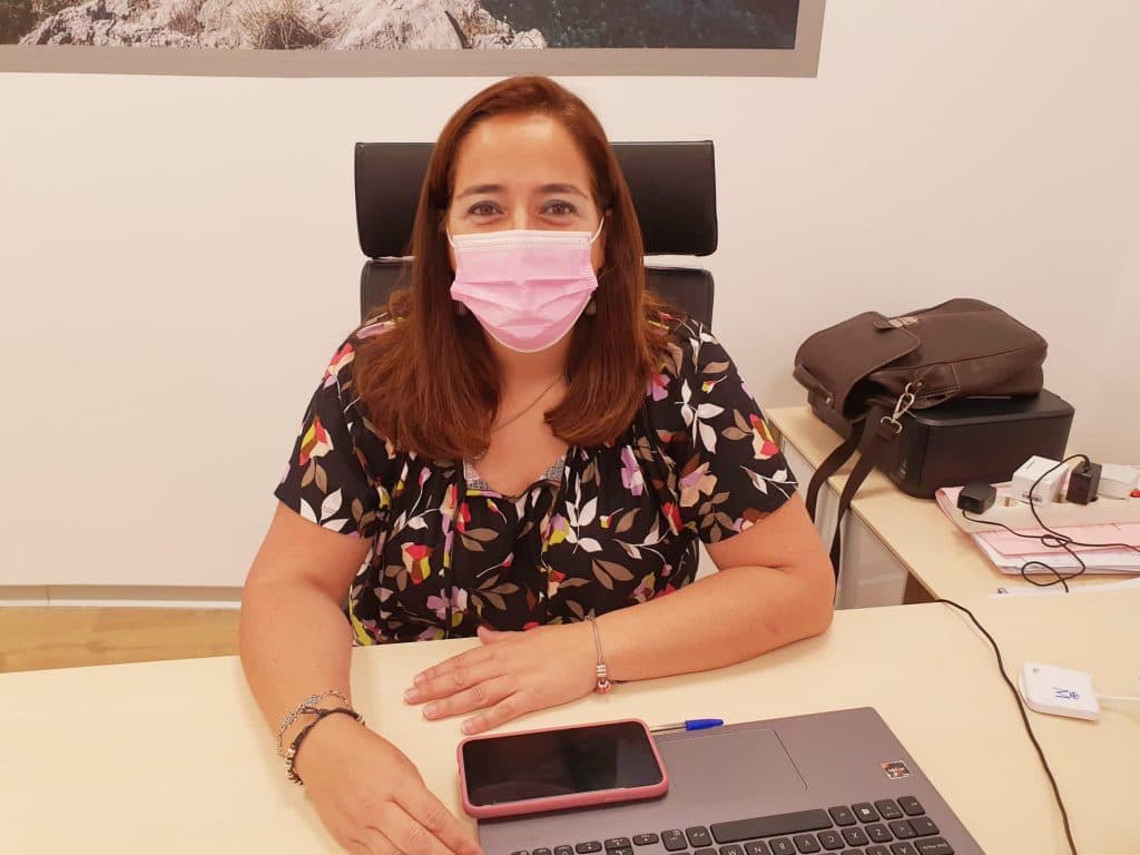 La alcaldesa de Albuñol, María José Sánchez, pide «precaución» a los vecinos ante el rebrote de contagios COVID