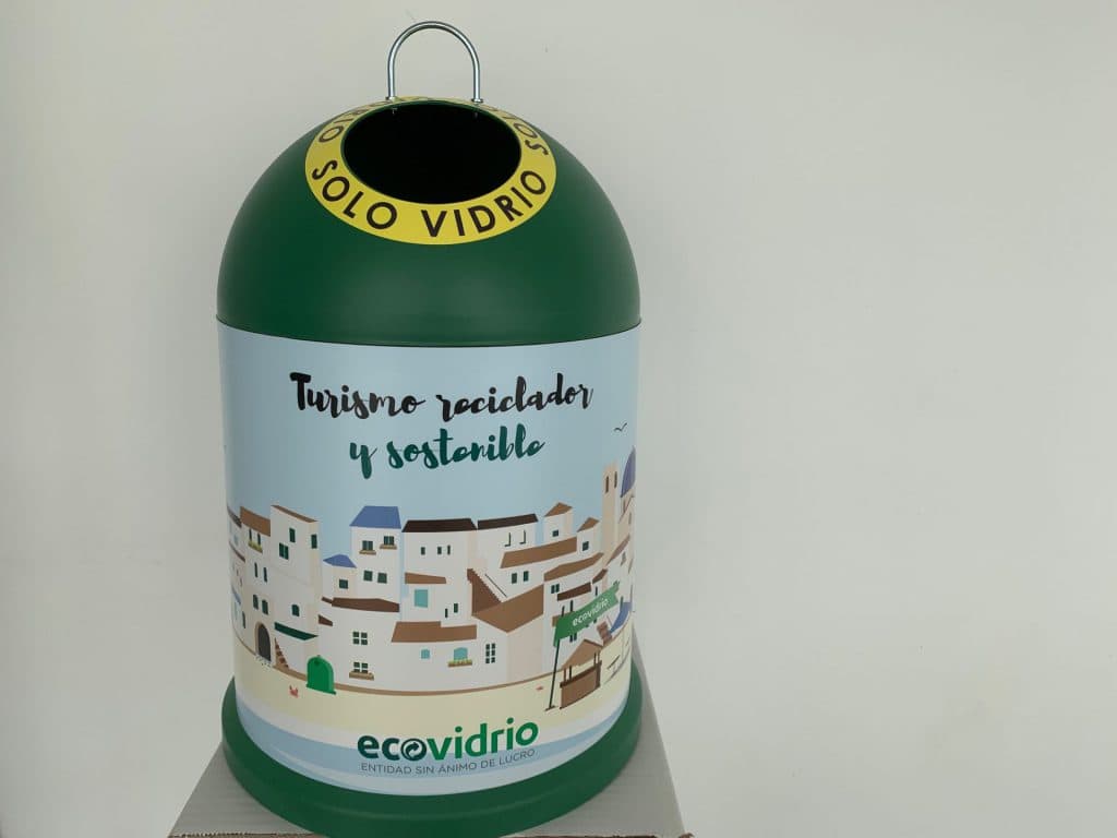 Salobreña competirá este verano por conseguir la Bandera Verde de Ecovidrio