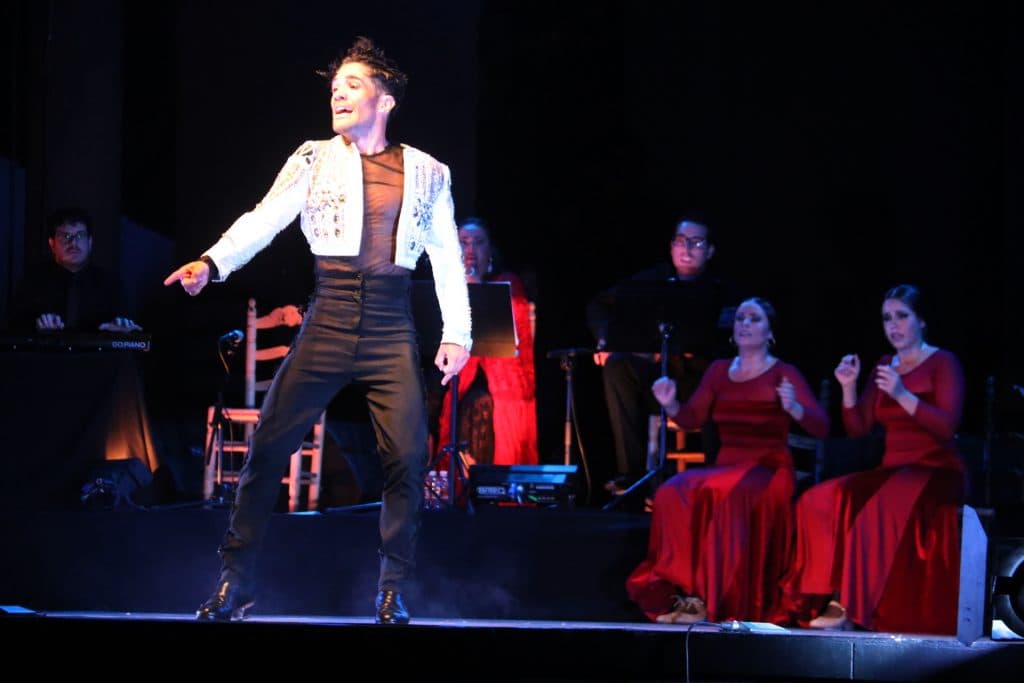 El bailaor Agustín Barajas estrenó con éxito en Almuñécar el espectáculo flamenco ‘Tierra Lorca’