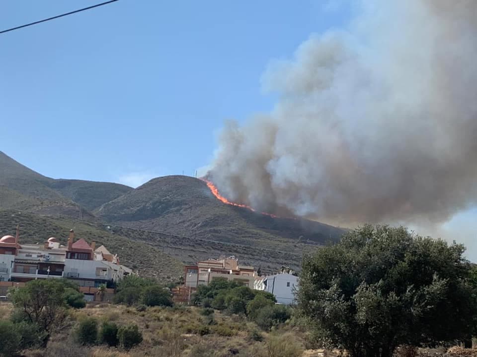 La Junta desactiva el nivel 1 del Plan de Emergencias por incendios forestales por el fuego de Gualchos