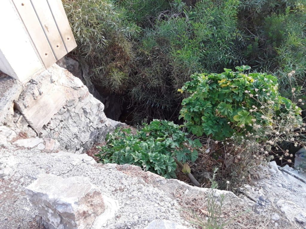 Rescatado en Almuñécar un joven que había caído por un barranco