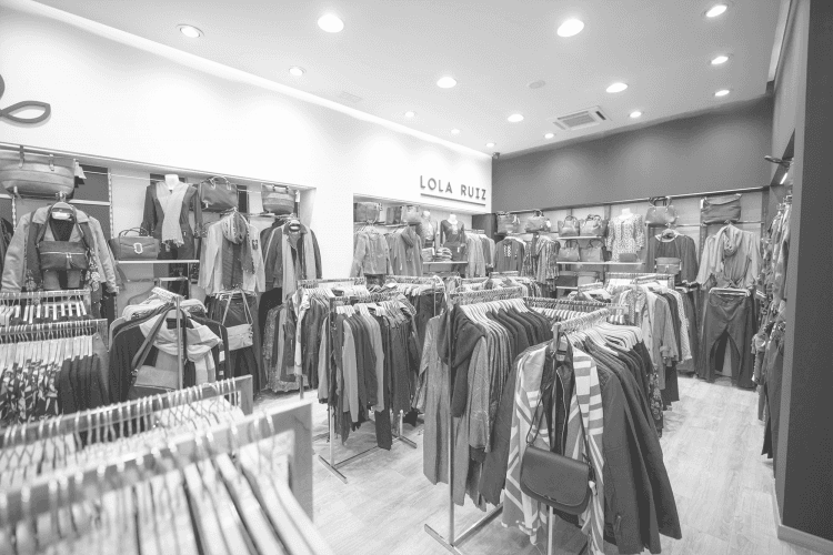 Lola Ruiz abre nueva tienda de moda y textil en Motril