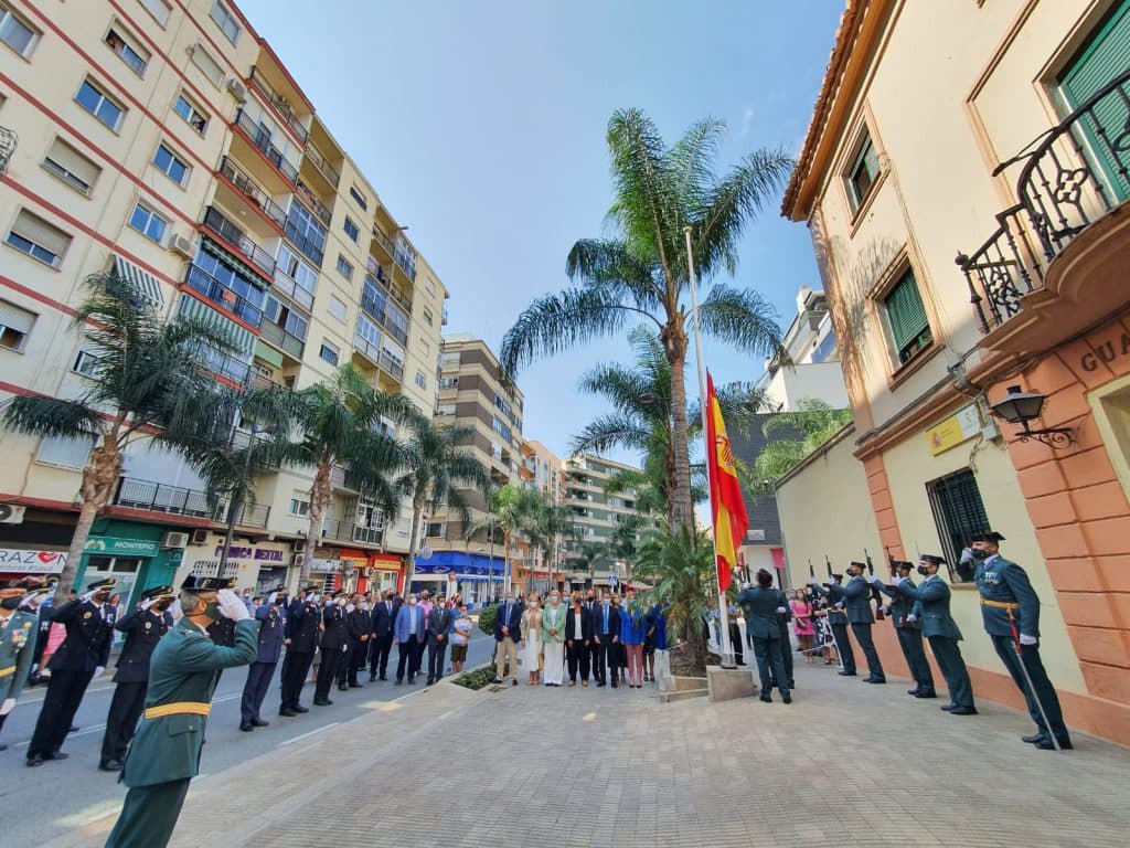 La alcaldesa ensalza el papel de las Fuerzas de Seguridad del Estado en el día de la Fiesta Nacional