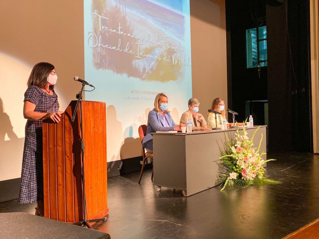 La Escuela Oficial de Idiomas celebra su 30 aniversario con un amplio reconocimiento social