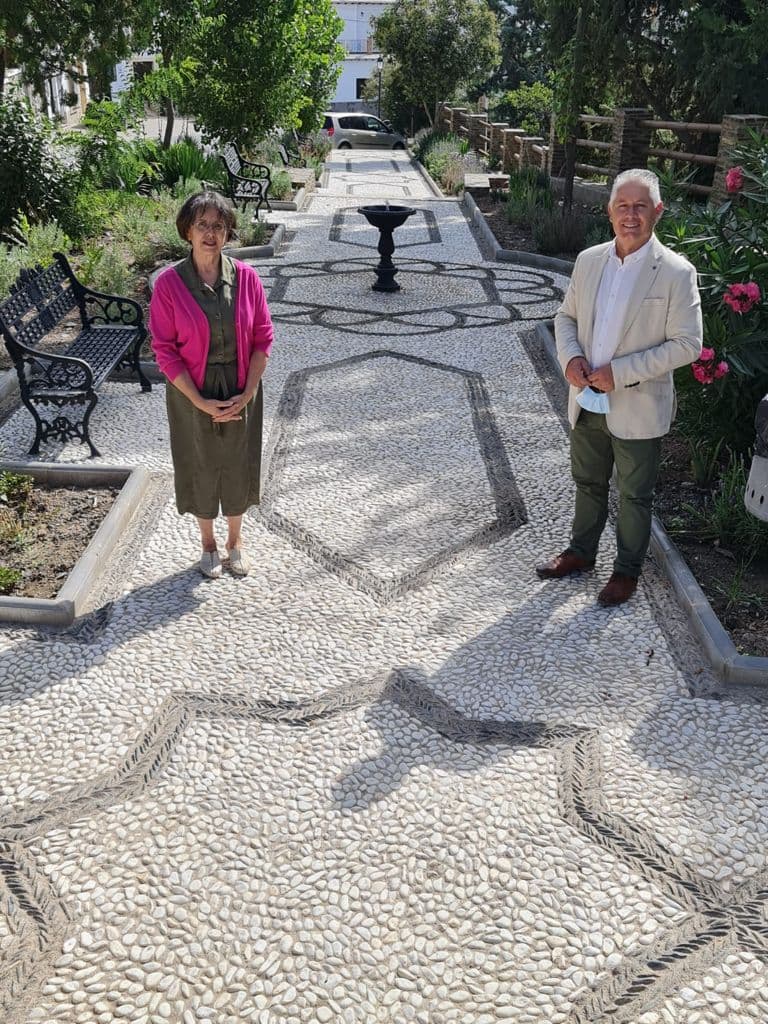 Válor recupera su Jardín de la Cruz y su entorno urbano