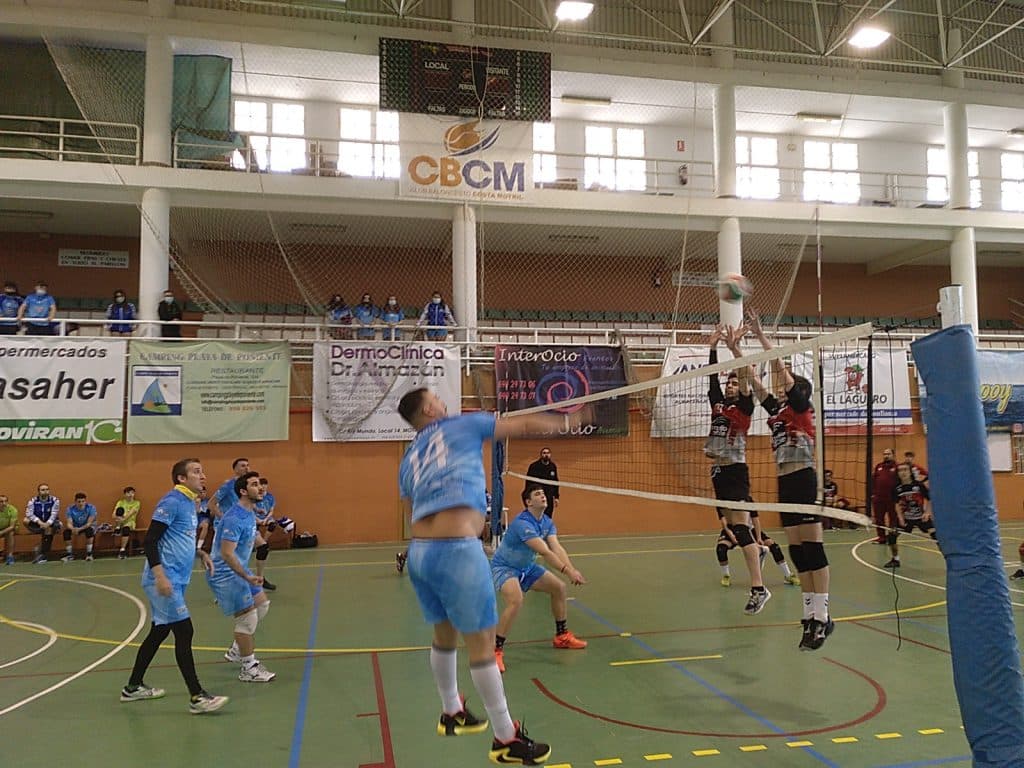 Intenso fin de semana para los equipos del Club Independiente Voleibol Motril