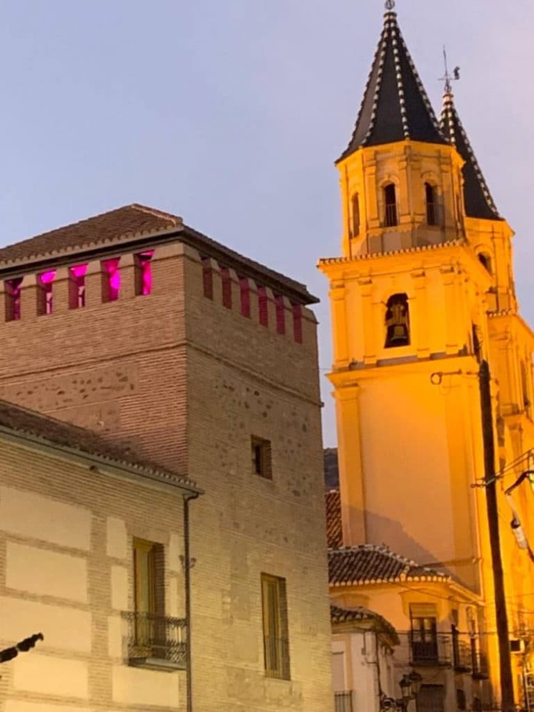 El PSOE de Órgiva denuncia el cierre de la Casa de Acogida, mientras el Gobierno municipal celebra el 8M