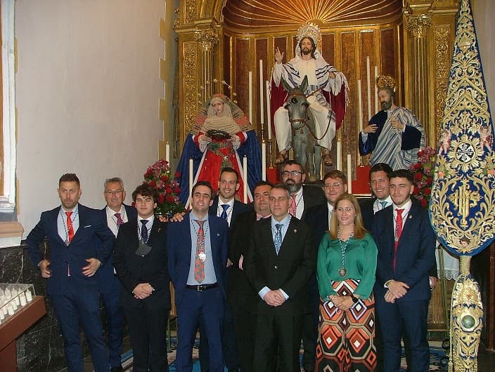 La Hermandad de la Borriquita celebra solemnes cultos en la iglesia de la Encarnación