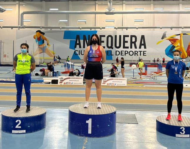 7 medallas para el atletismo DELSUR-LA PALMA en el andaluz Sub20 de pista cubierta