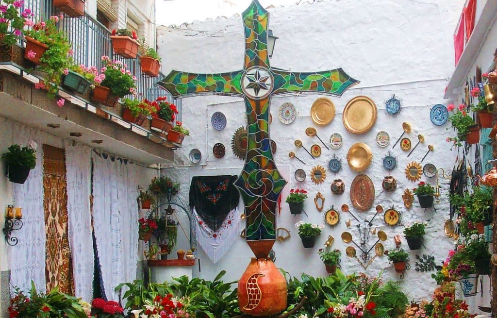 Salobreña vive intensamente las Cruces de Mayo 2022