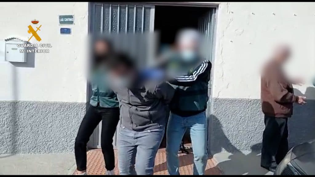 Detenido un hombre por ciberacosar sexualmente a 23 menores