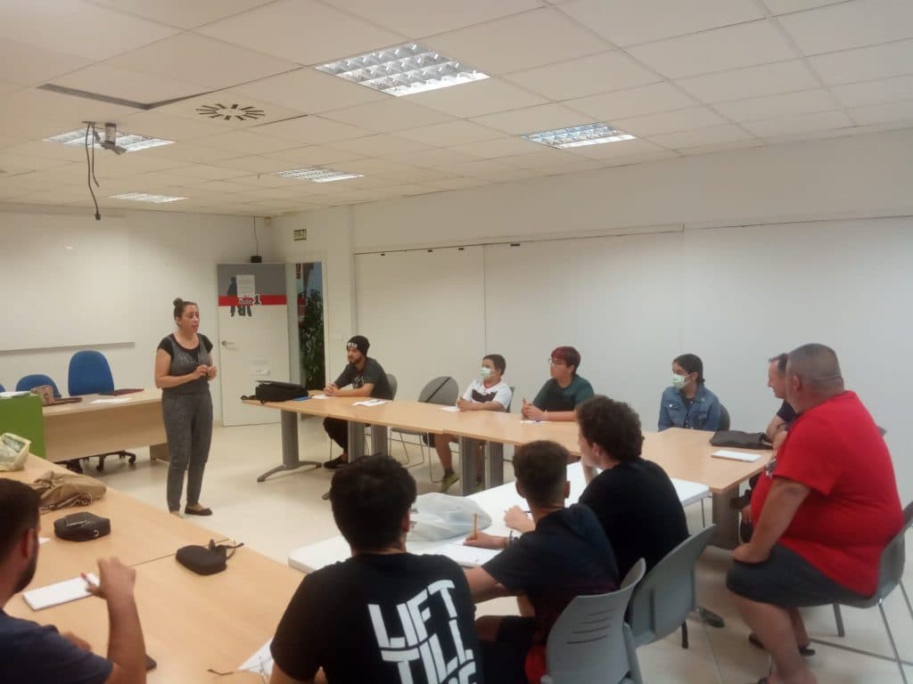 La Banda de Cornetas y Tambores de Nuestra Señora del Rosario de Motril pone en marcha su propia escuela de música