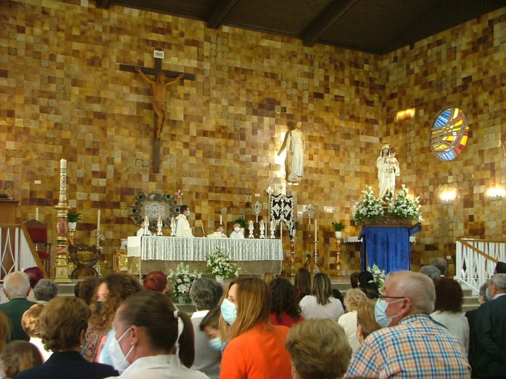 TORRENUEVA COSTA, CON SU VIRGEN Y PATRONA