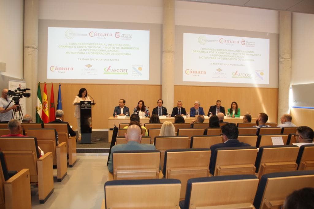 El Puerto de Motril se ofrece a ser “la herramienta” al servicio de los empresarios de Granada y el norte de Marruecos