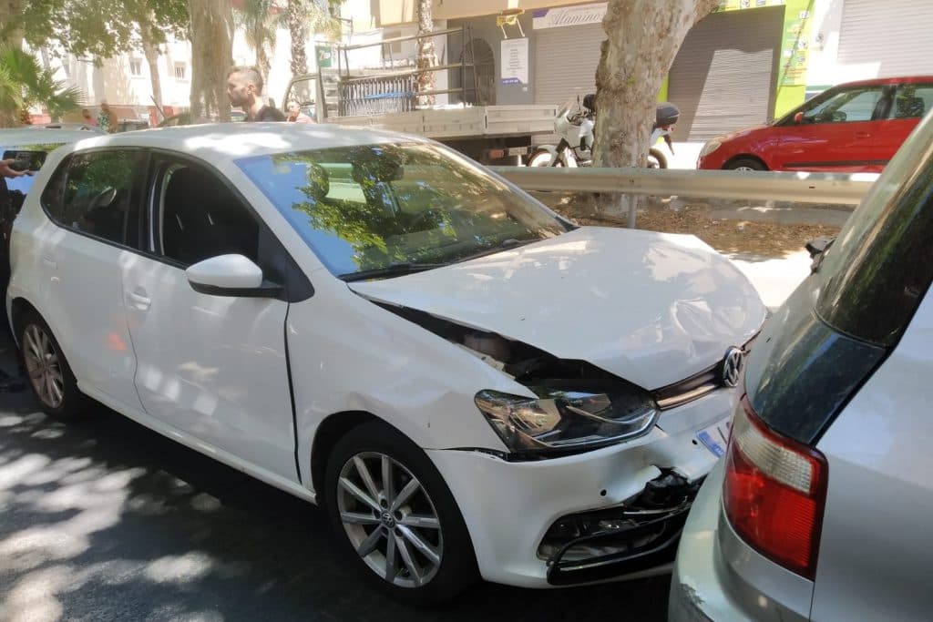 Colisión múltiple por alcance entre cinco vehículos en Almuñécar