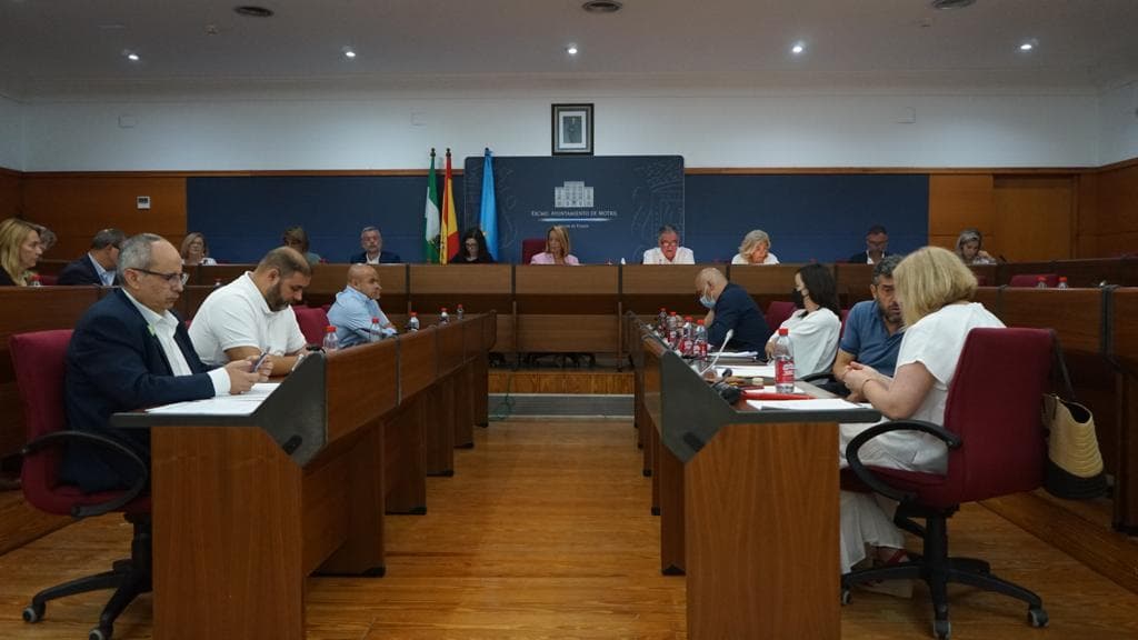 El Pleno de la corporación motrileña aprueba una nueva «expansión de Playa Granada»