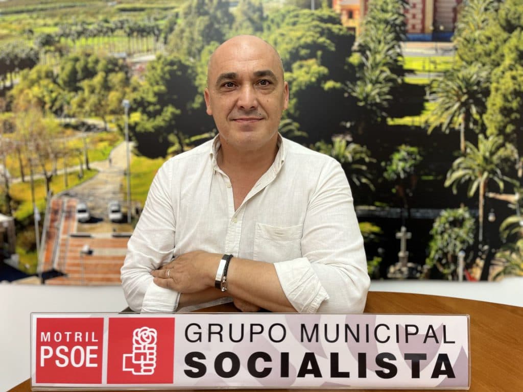 El PSOE denuncia la falta de actividades para jóvenes y familias en Motril