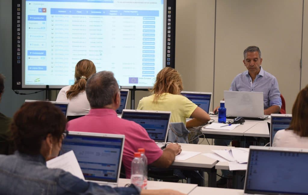 Diputación renueva los equipos informáticos de los municipios para consolidar la transformación digital en la provincia