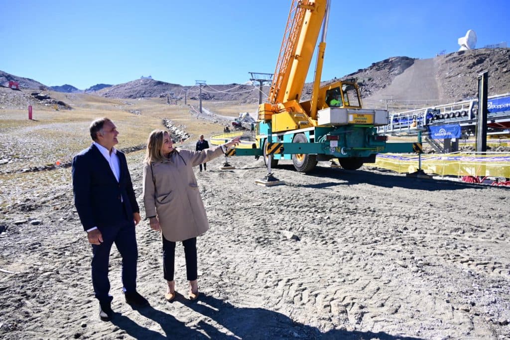La construcción de los dos nuevos remontes de Sierra Nevada alcanza el 65% de ejecución