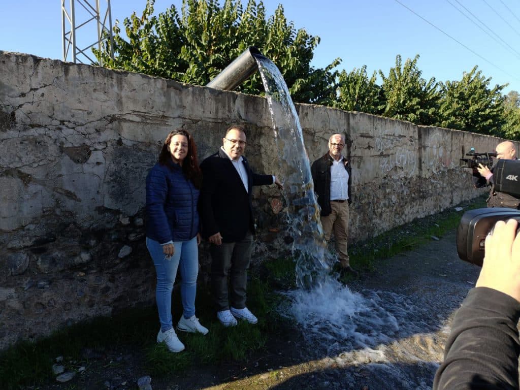 Día histórico para los agricultores de Almuñécar con el inicio de la recarga del acuífero de río Verde