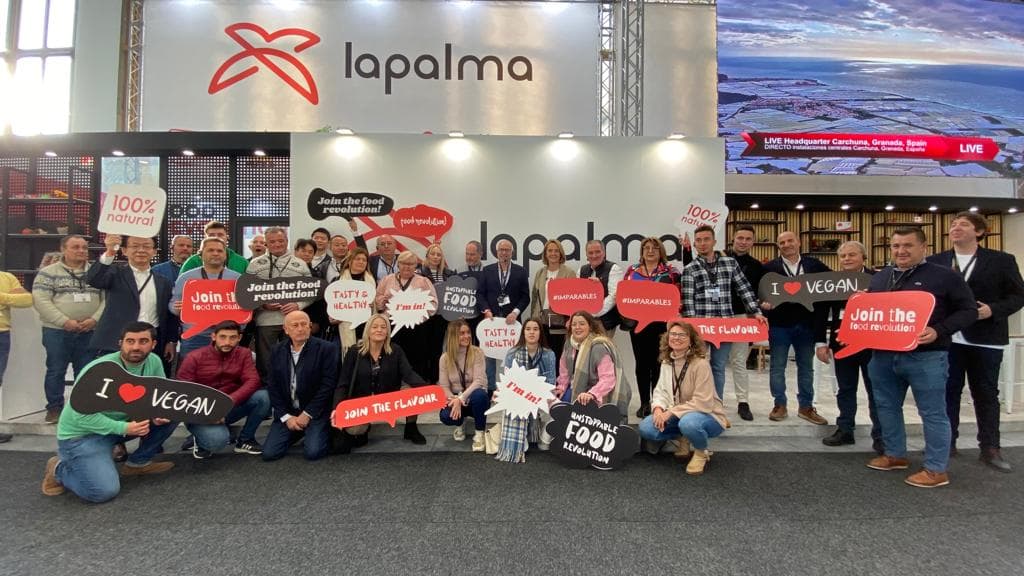 Empresas y agricultores de la costa viajan a Berlín para mostrar al mundo «la importancia de nuestro sector agrícola en Fruit Logística»