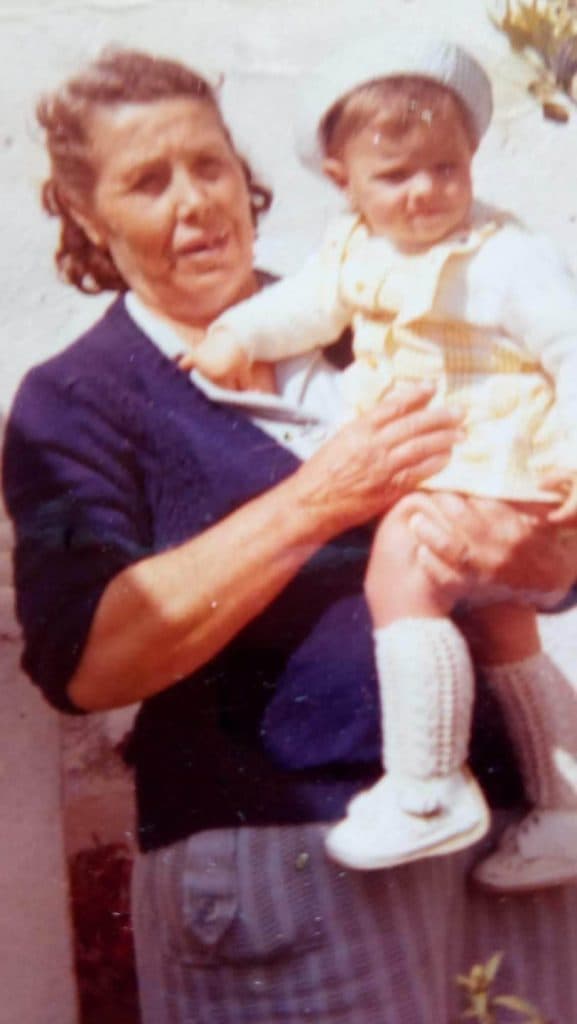 HISTORIAS DE EL VARADERO DE MOTRIL: ROSA, UNA MUJER CON CORAJE QUE DESDE NIÑA SE ENFRENTÓ A LAS DIFICULTADES DE LA VIDA