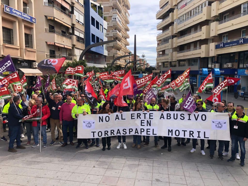 Andalucía Por Sí apoya a la plantilla de Torras Papel ante el injustificado ERTE