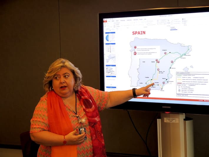 Clara Aguilera: “Seguiremos trabajando para situar el tren a Motril como una prioridad de las políticas europeas de transporte”