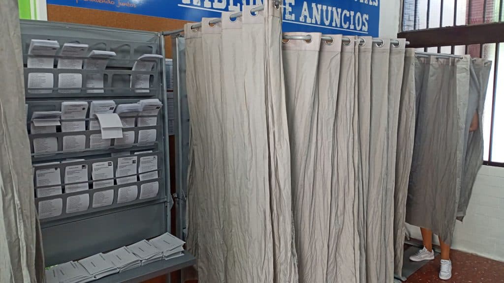 Normalidad en la Costa Tropical y en Andalucía en las primeras horas de la jornada electoral del 28M