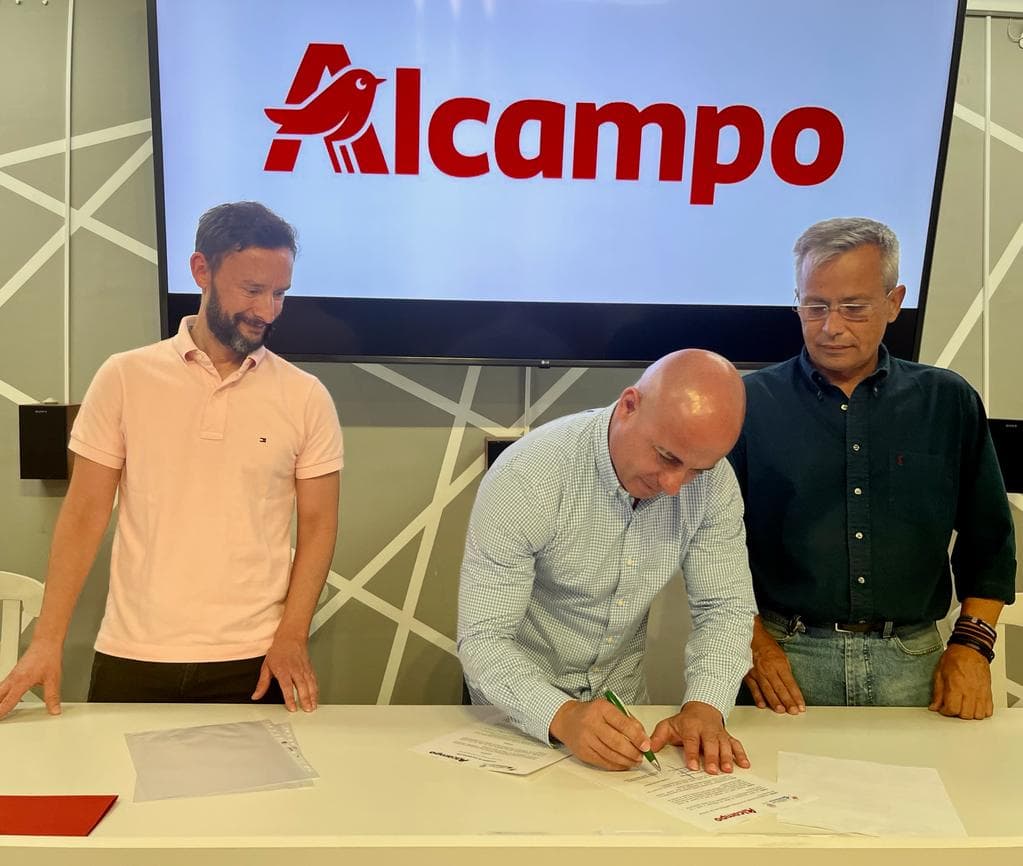 El área de Deportes y el Centro Comercial Alcampo renuevan el convenio de colaboración