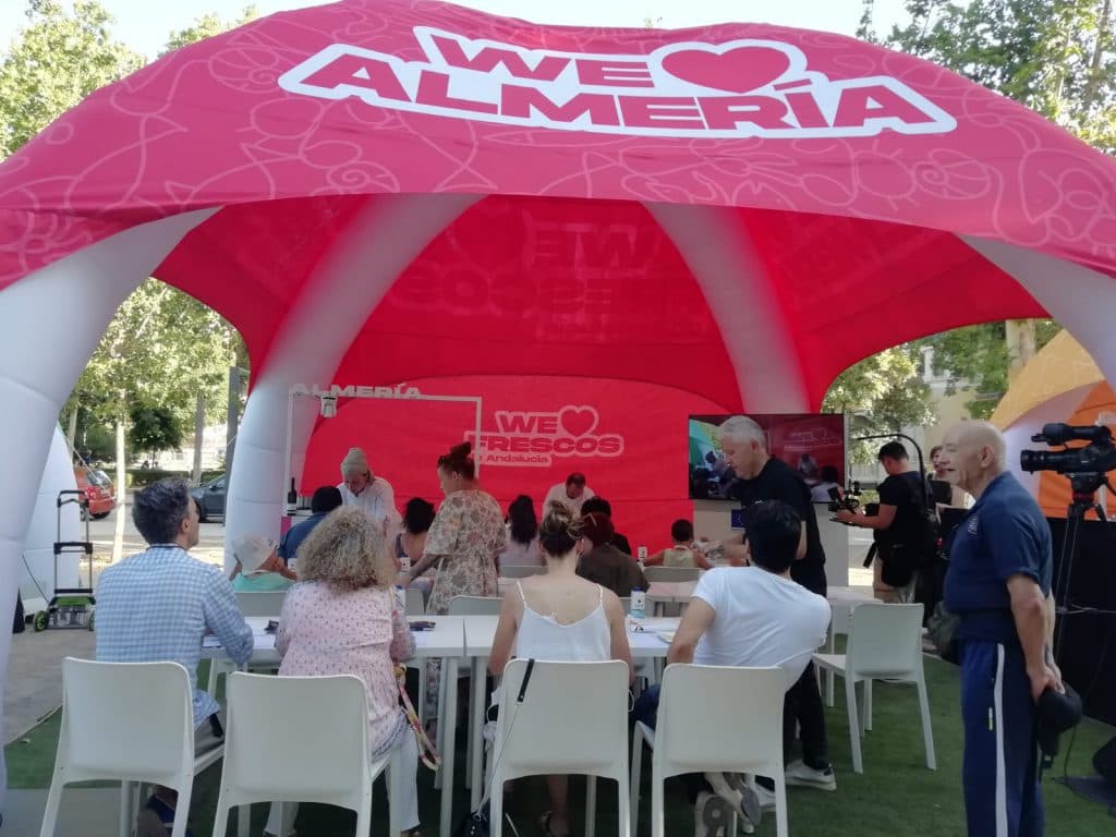 ‘We Love Frescos’ presume en Granada de productos pesqueros y acuícolas andaluces
