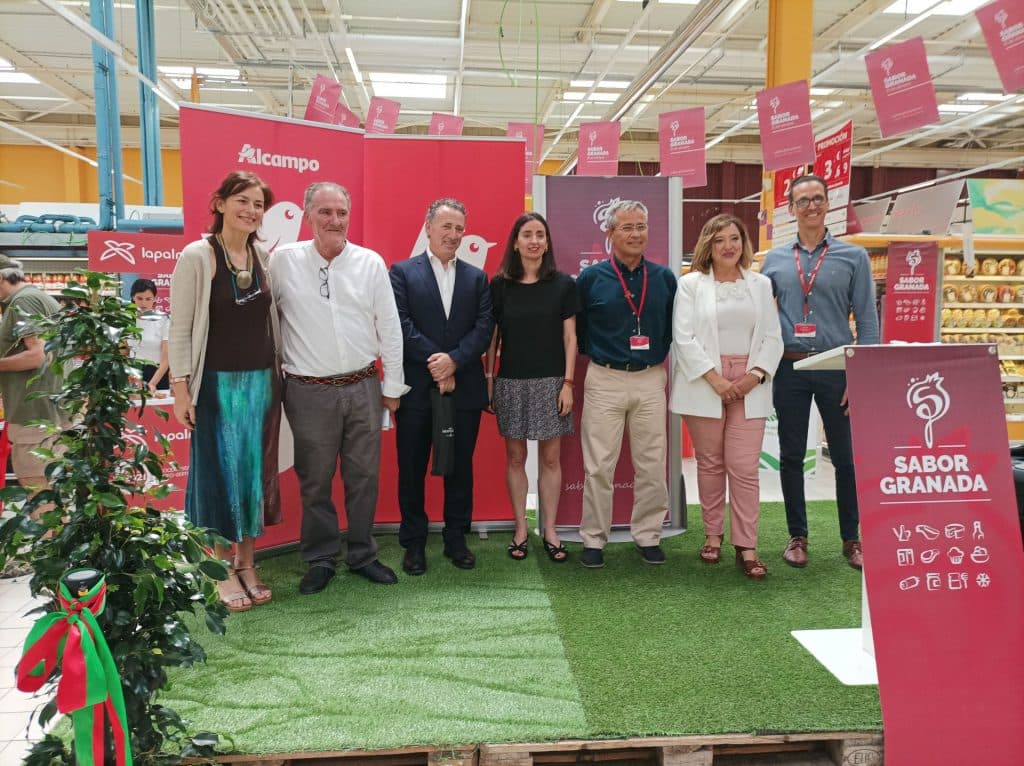 Alcampo vuelve a llenar sus hipermercados de “Sabor Granada”