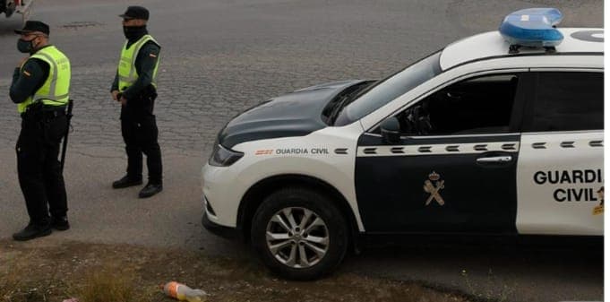 Cinco personas resultan heridas al colisionar dos vehículos en Rubite