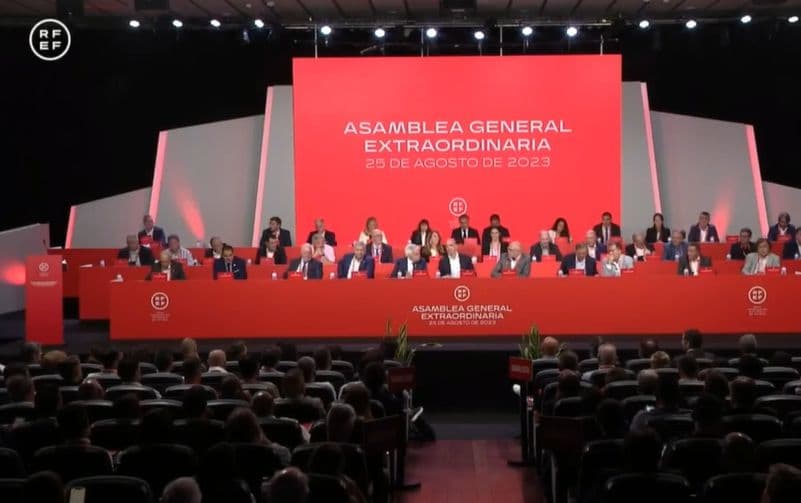 Rubiales no dimite